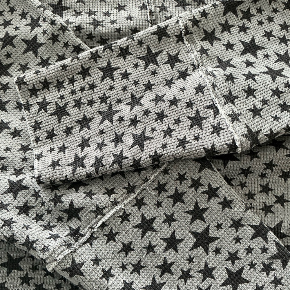 Gray Star Pattern Women's Top Size 2x - image 3